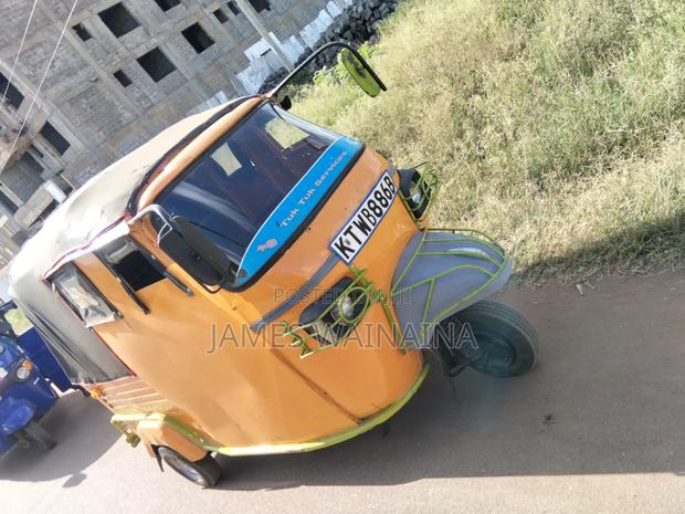 Piaggio Scooter 2014 Yellow - thumbnail 8