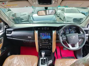 Toyota Fortuner 2019 Black