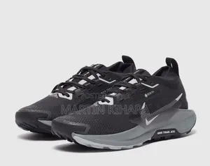 Nike Pegasus Trail 5 Goretex Sneakers (Size 40-45)