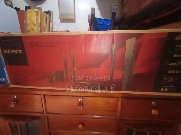 Sony Dav-Dz950 1000w 5.1ch Bluetooth DVD Home Theatre System