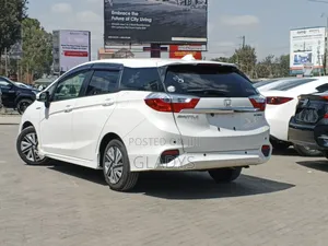 Honda Shuttle 2019 White