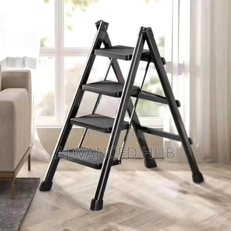 4 Steps Indoor Metallic Ladder