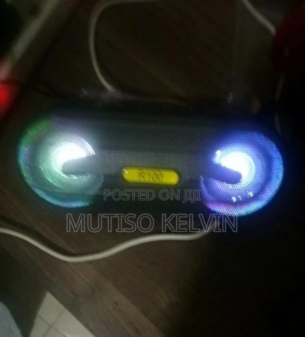 R100 Bluetooth Speaker