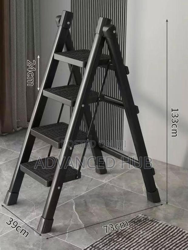 4 Steps Indoor Metallic Ladder - thumbnail 2