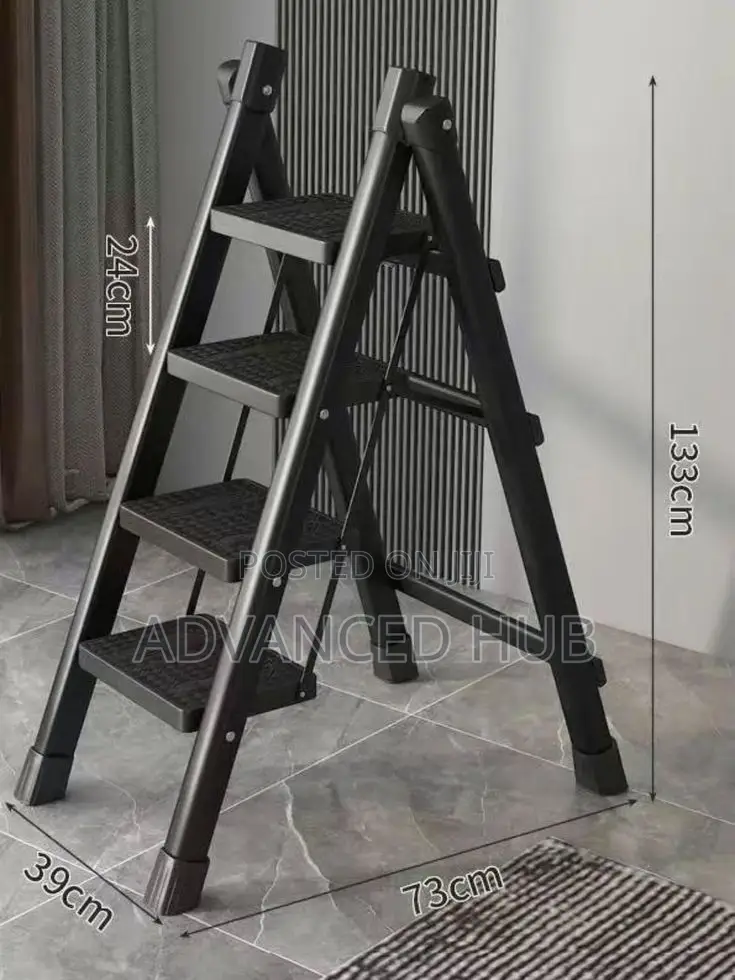 4 Steps Indoor Metallic Ladder