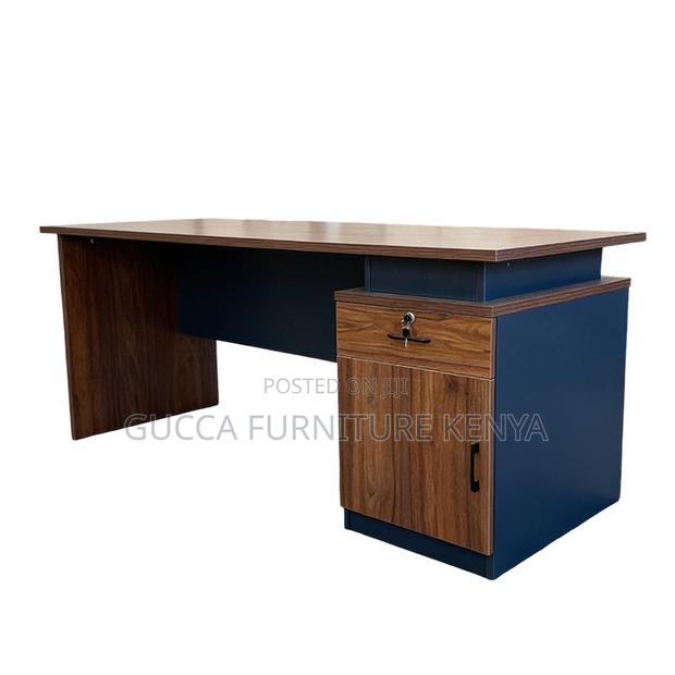 Executive Study Desk. - thumbnail 2