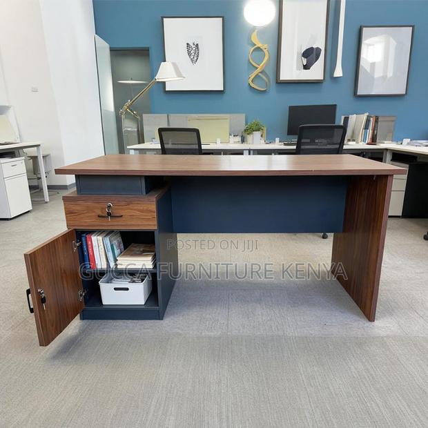 Executive Study Desk. - thumbnail 5