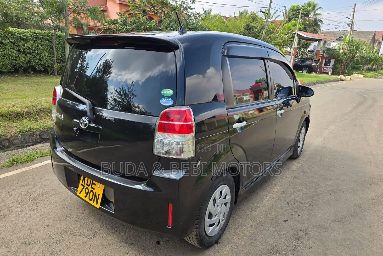 Toyota Spade 2014 Black