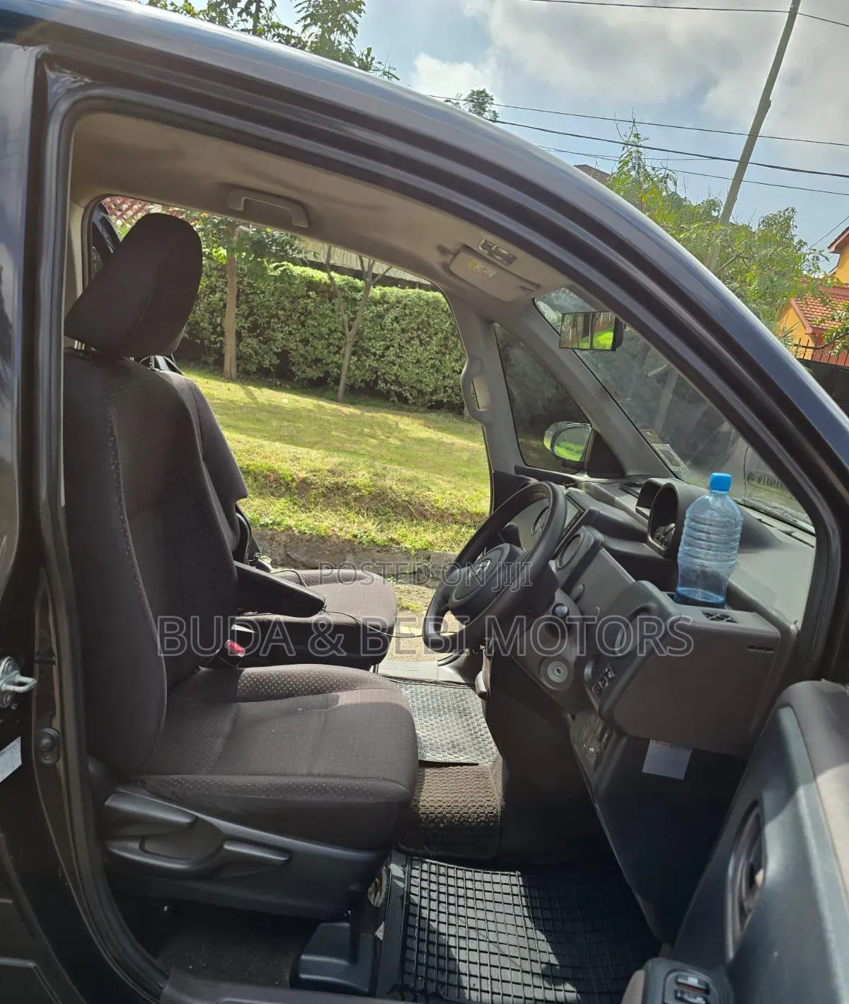 Toyota Spade 2014 Black