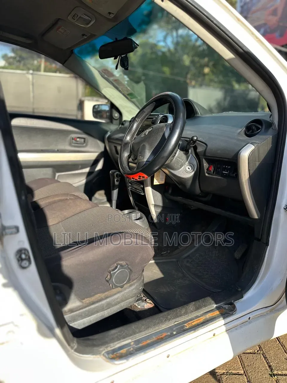 Toyota Auris 2012 White