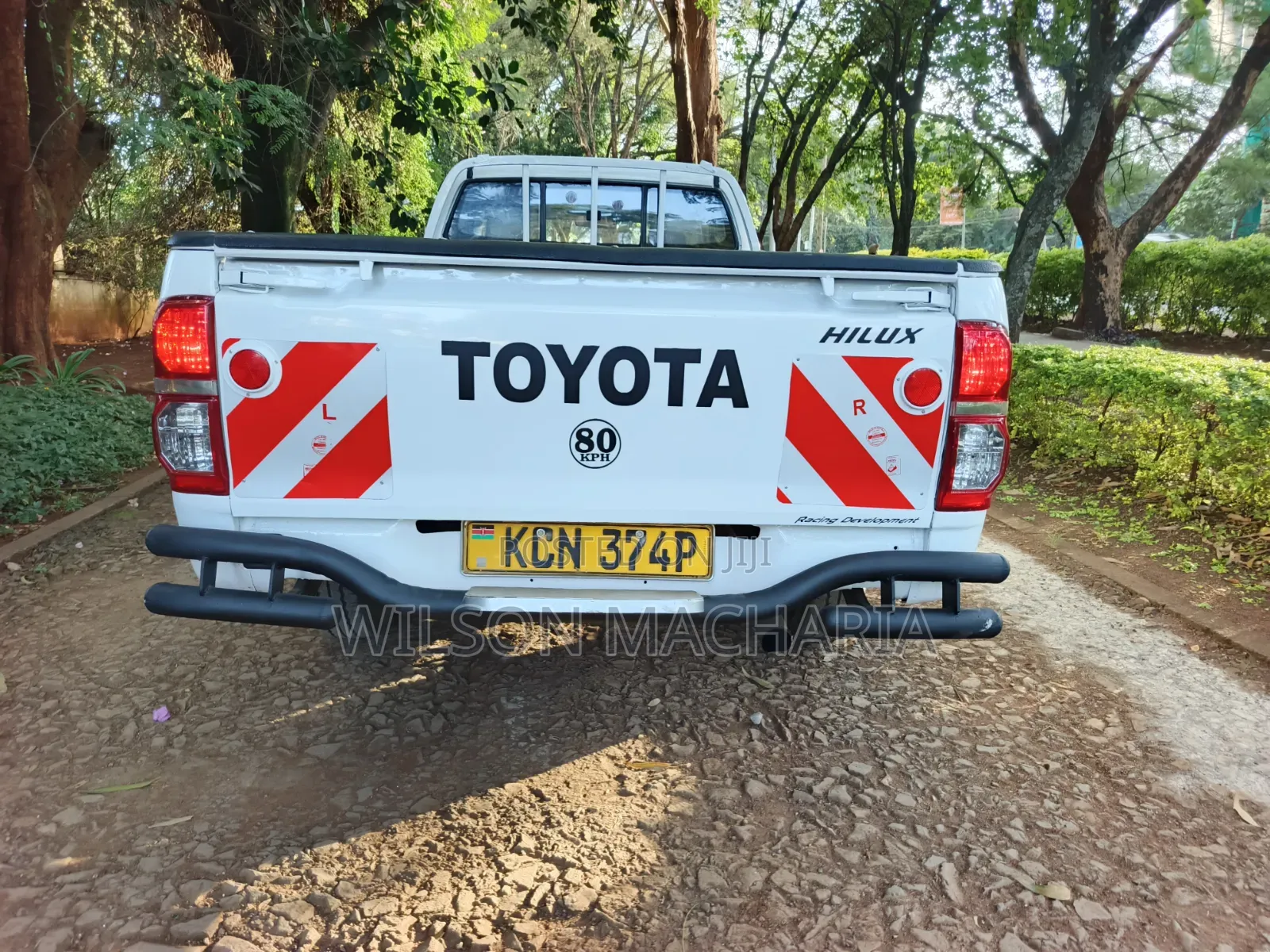 Toyota Hilux 2011 White