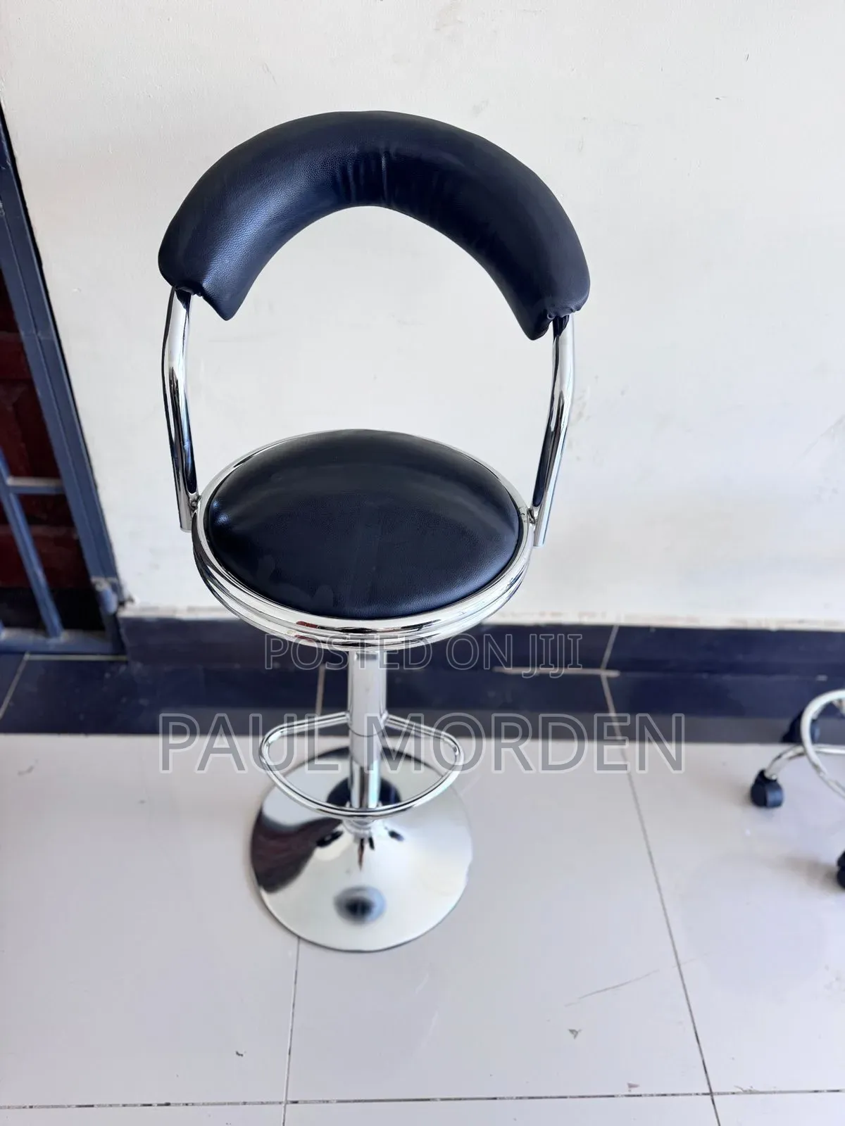 Black Adjustable Soft Stool