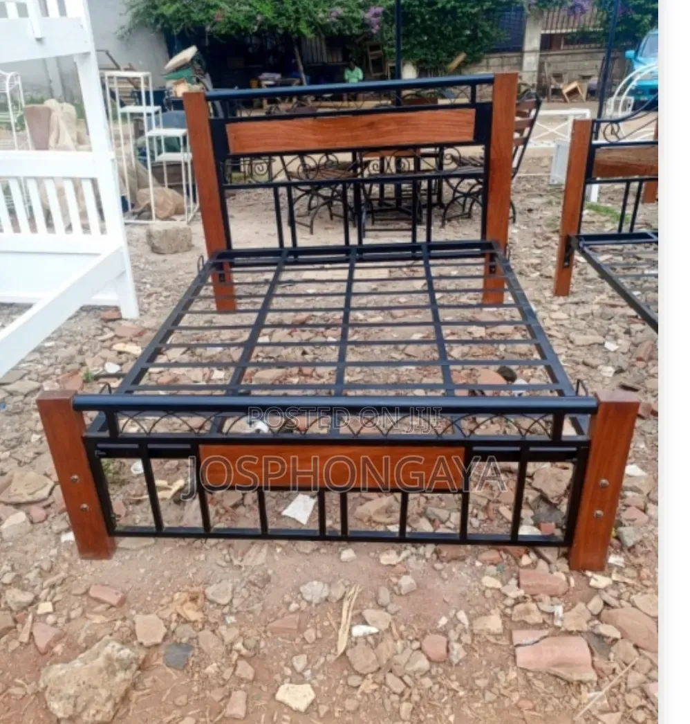 6by6 Metallic v Wood Bed for Sell