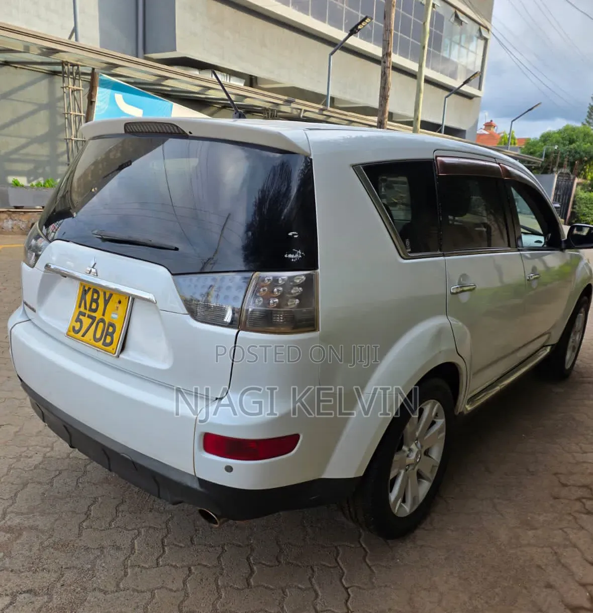 Mitsubishi Outlander 2009 White