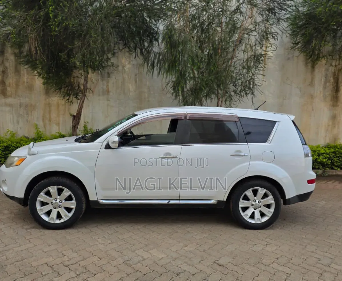Mitsubishi Outlander 2009 White