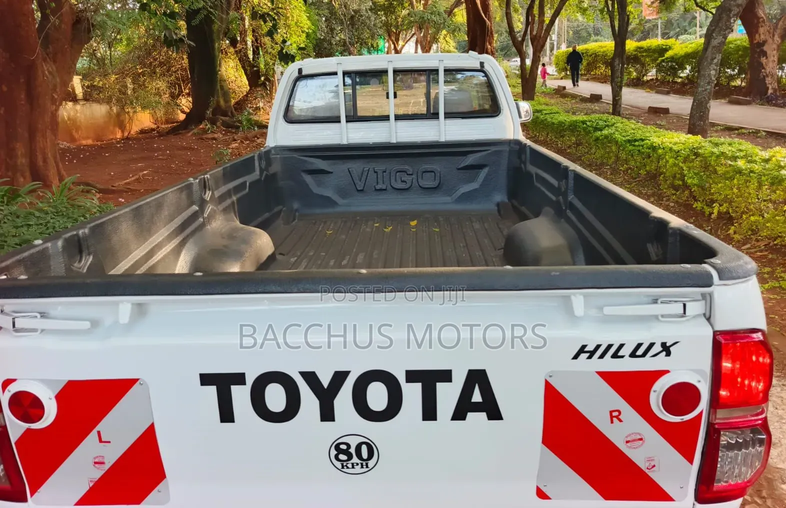 Toyota Hilux 2011 White