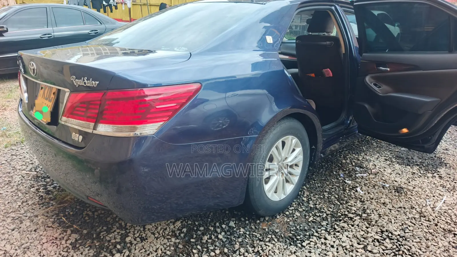 Toyota Crown 2017 Blue