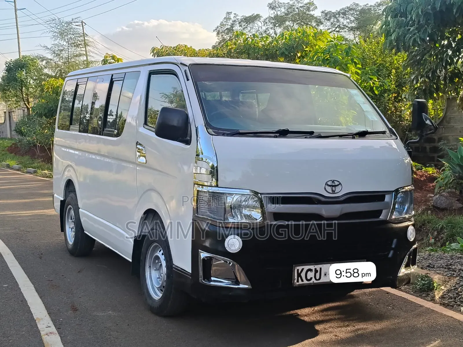Toyota HiAce 2013 White