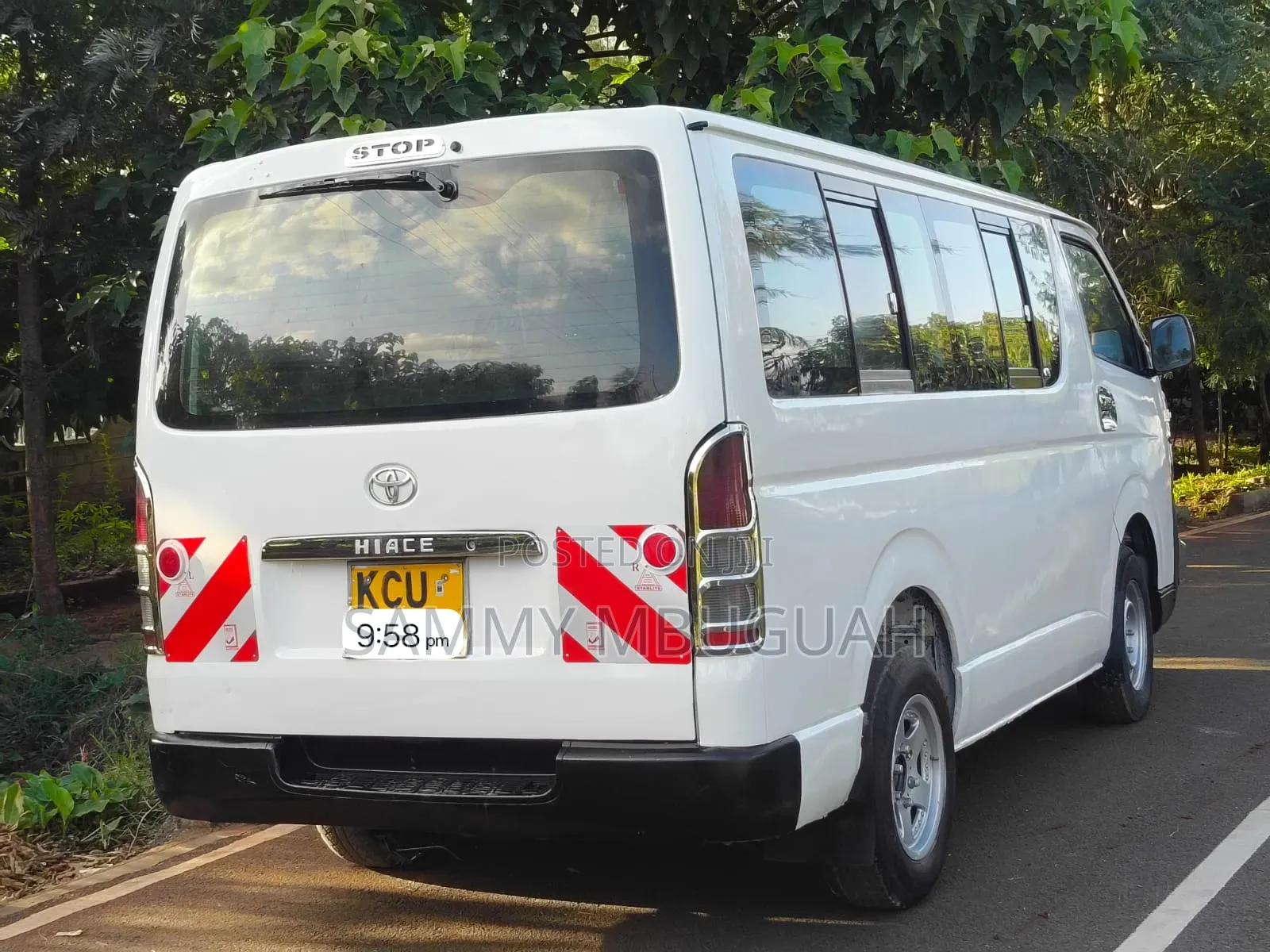 Toyota HiAce 2013 White