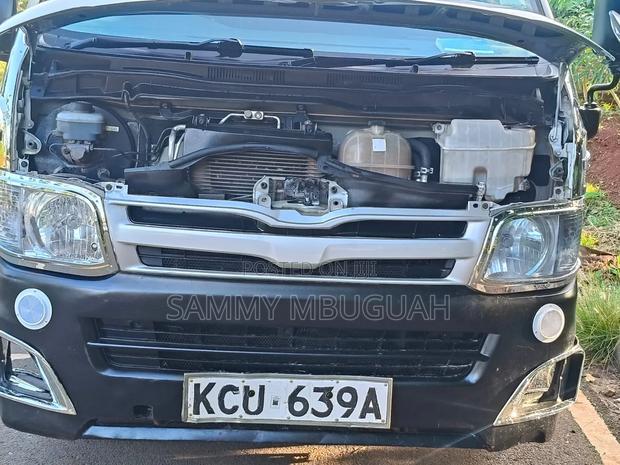 Toyota HiAce 2013 White - thumbnail 6