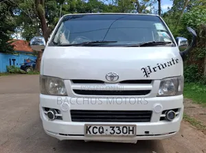 Toyota HiAce 2011 White