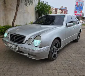Mercedes-Benz E200 1997 Silver
