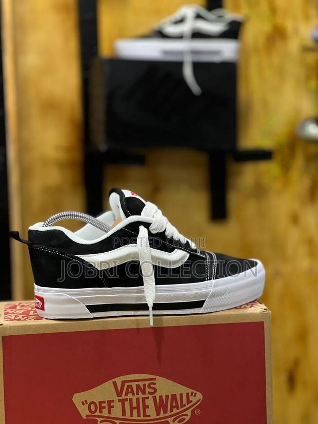 Vans Off the Wall Sneakers - thumbnail 2