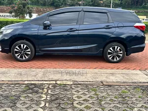 Honda Fit Shuttle 2019 Blue