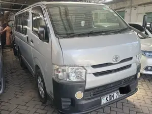 Toyota HiAce 2016 Silver