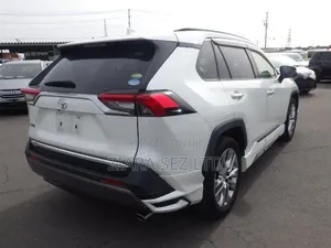 Toyota RAV4 2020 White