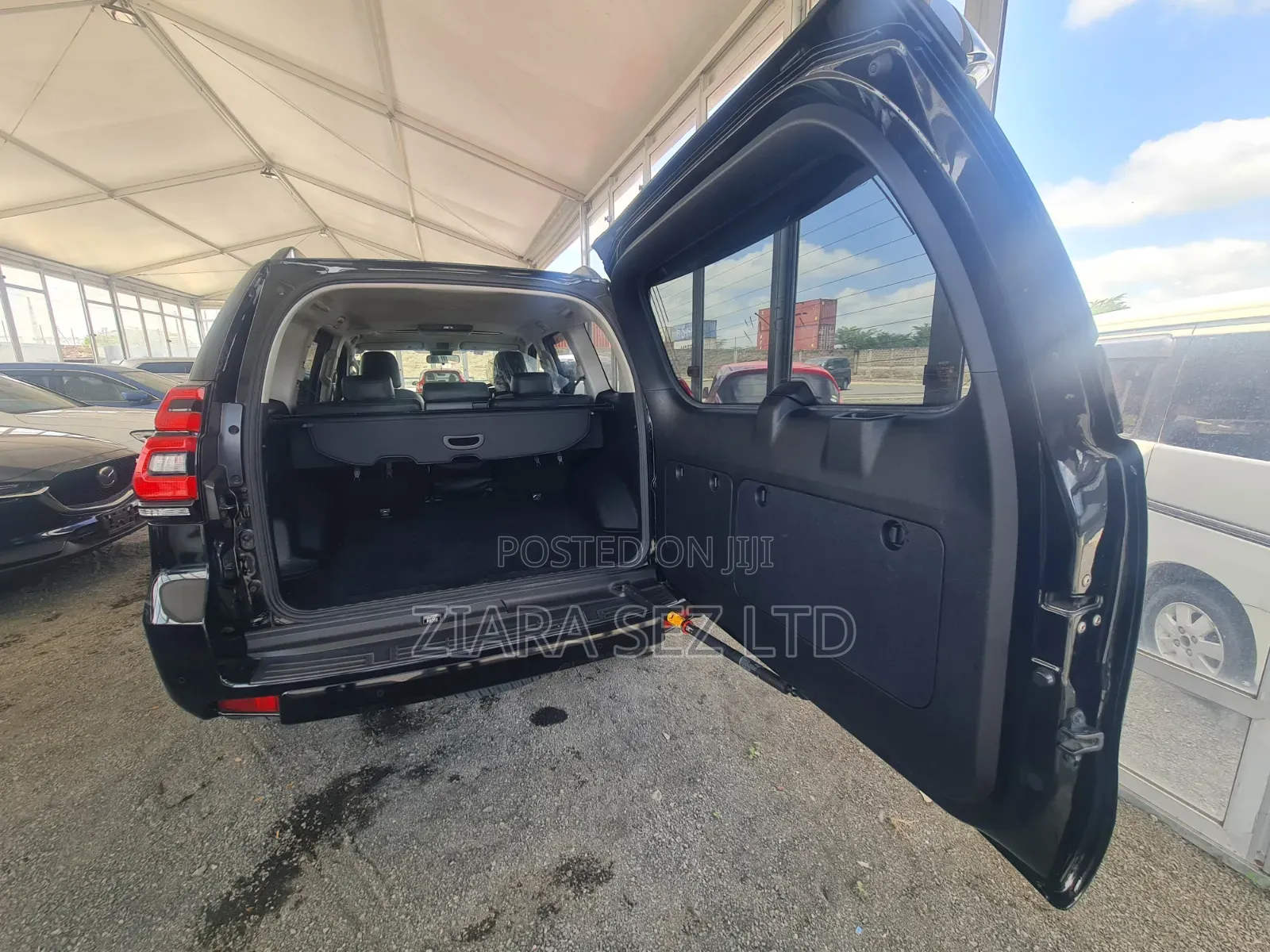Toyota Land Cruiser Prado 2018 Black