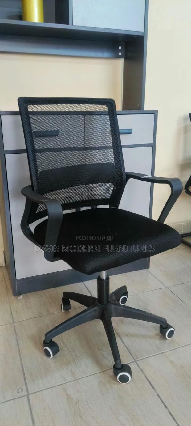 A Black Mesh Task Chair