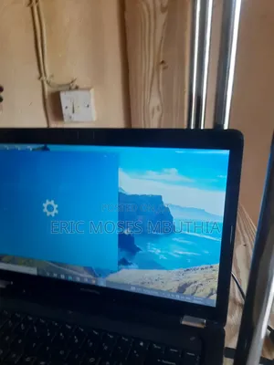 Laptop HP Compaq Presario CQ40 4GB Intel Celeron HDD+SSD 160GB