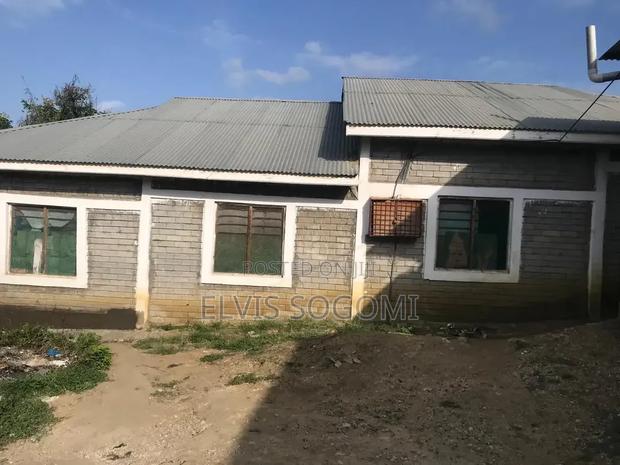 7bdrm House in Jomvu Kuu for sale