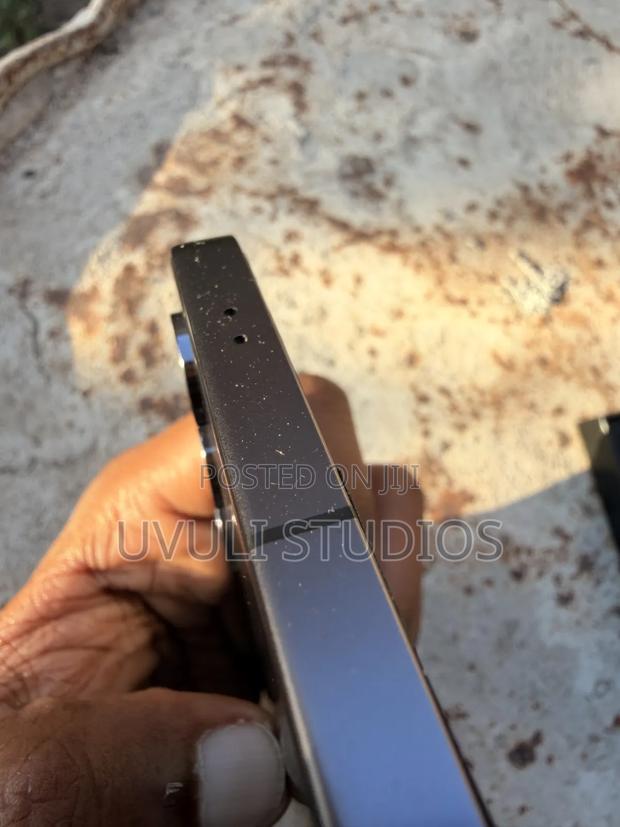 Samsung Galaxy S24 256 GB Gray - thumbnail 2