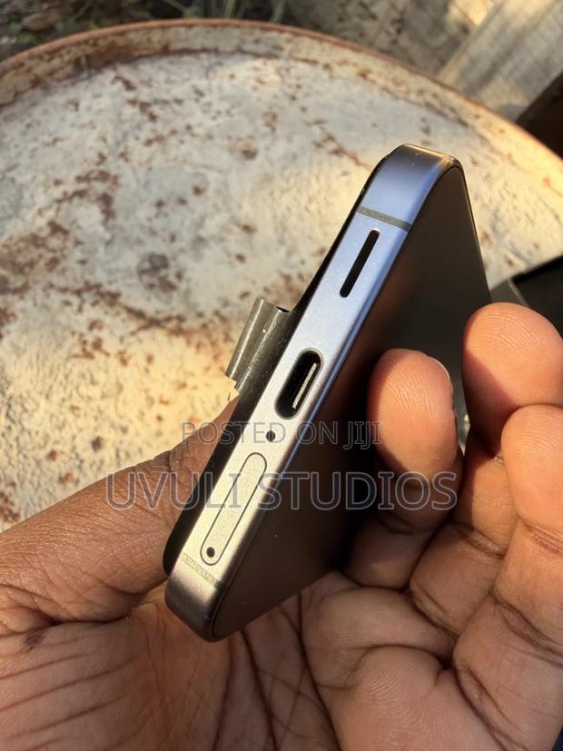 Samsung Galaxy S24 256 GB Gray - thumbnail 5