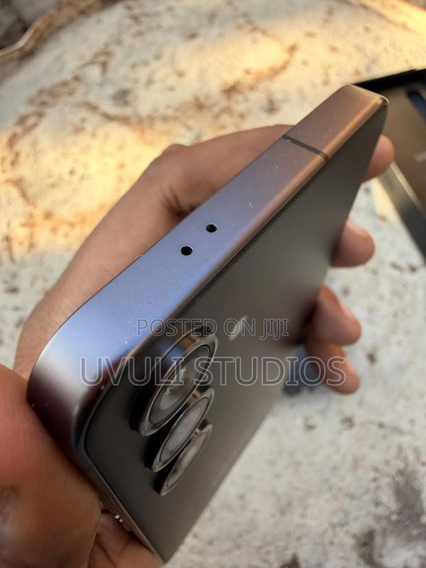 Samsung Galaxy S24 256 GB Gray - thumbnail 9