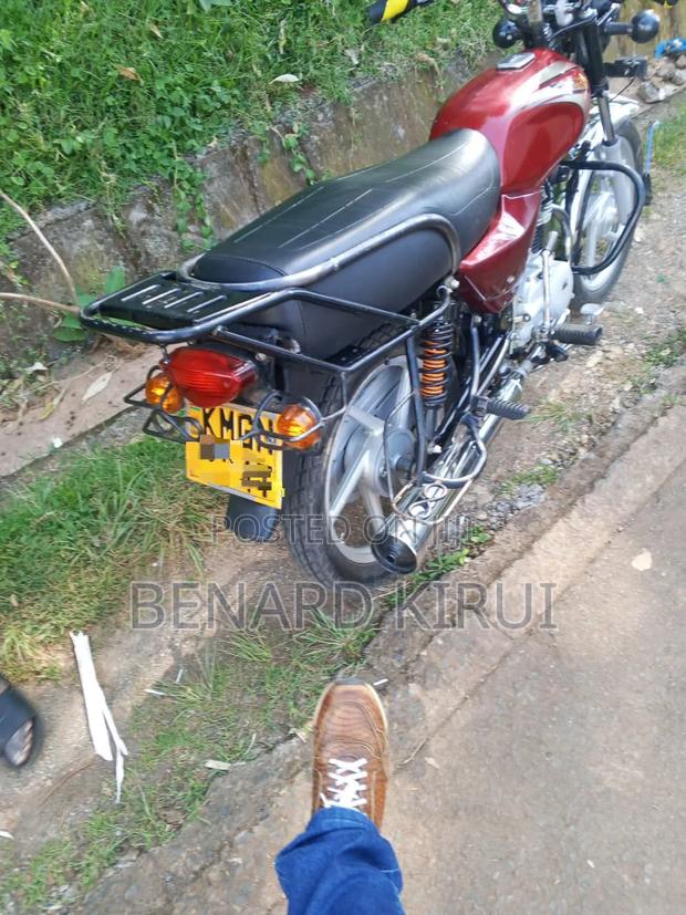 Bajaj Boxer 100 2024 Red