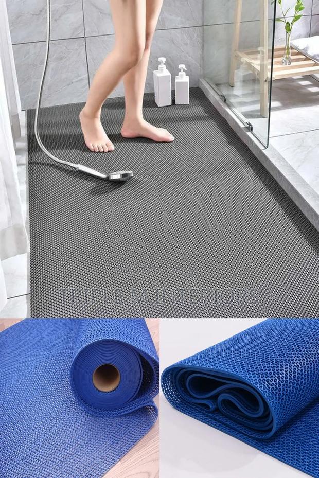 Secure Footing: Non-slip S Mat For Slippery Surfaces
