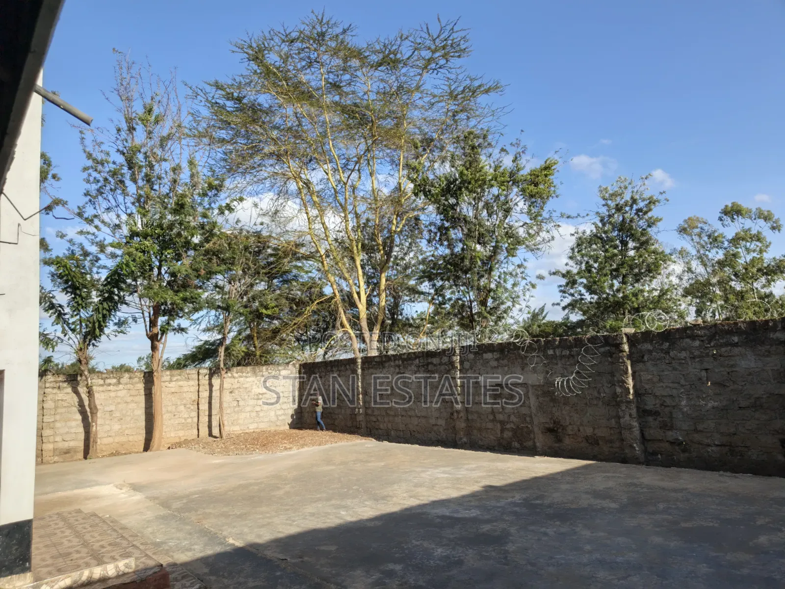 5bdrm Maisonette in Greenspot, Kamakis for rent