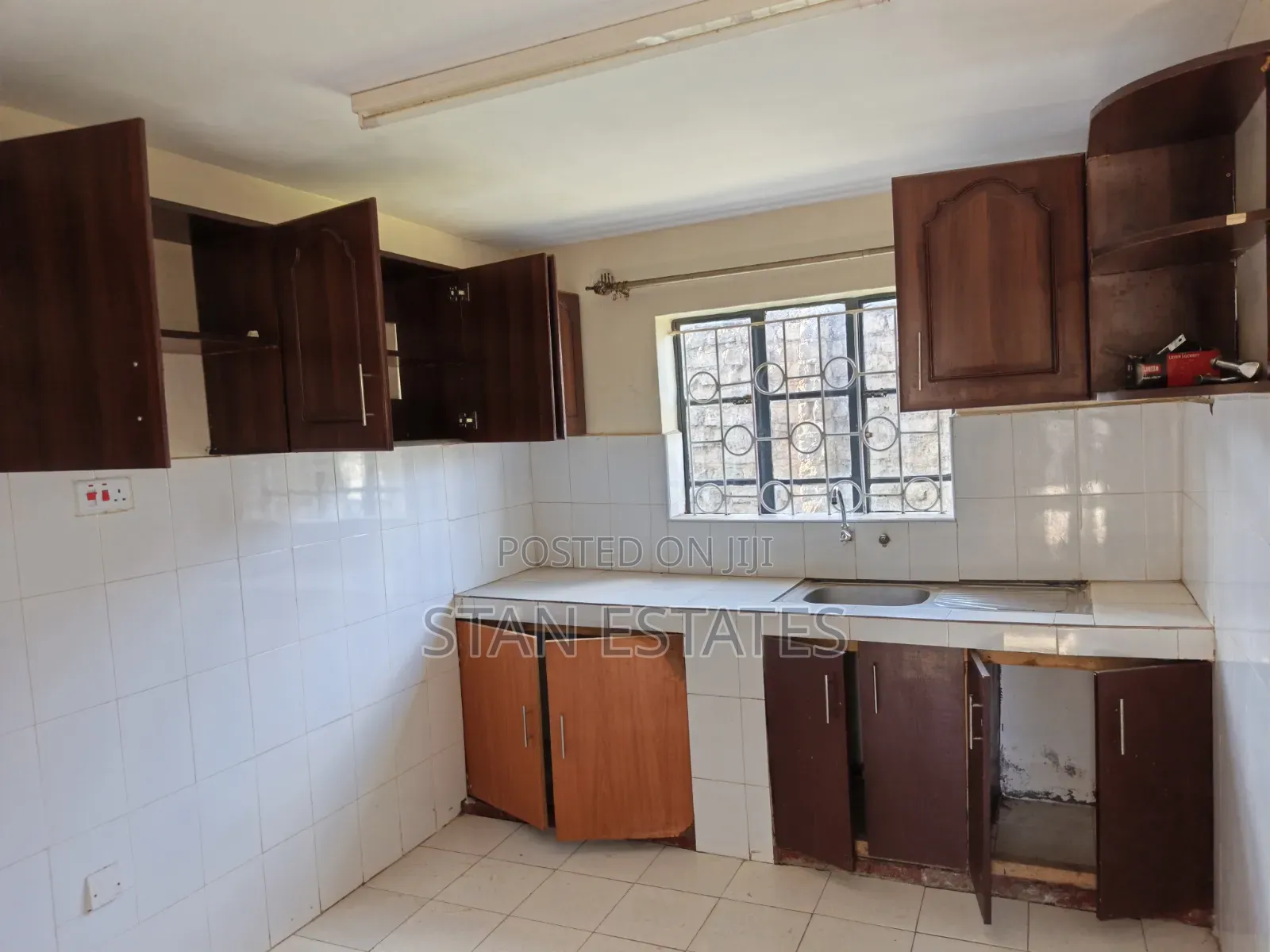 5bdrm Maisonette in Greenspot, Kamakis for rent