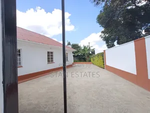 3bdrm Bungalow in Up The Hill, Uthiru for rent