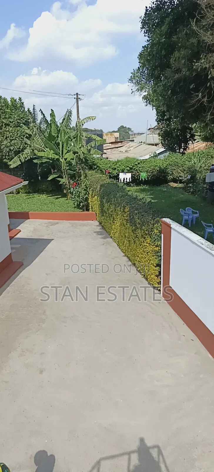3bdrm Bungalow in Up The Hill, Uthiru for rent