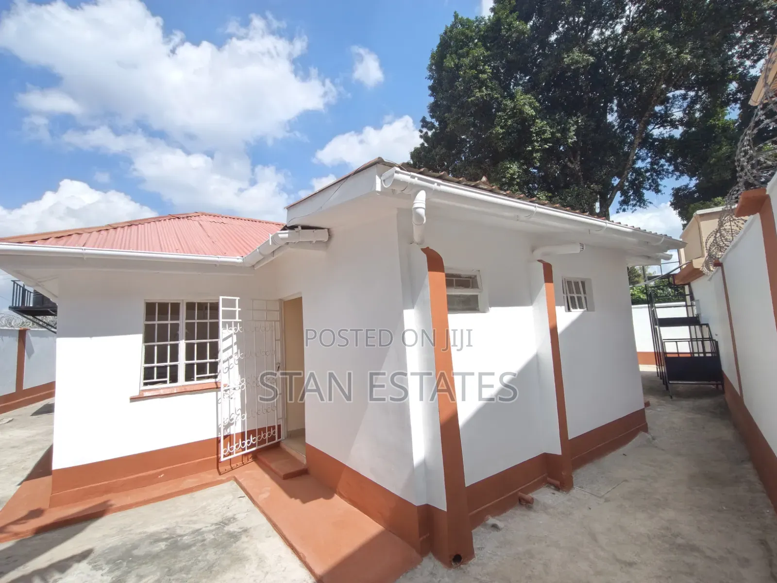 3bdrm Bungalow in Up The Hill, Uthiru for rent
