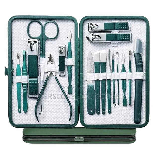 19pc Manicure Pedicure Kit Suitable for All Ages Portable Sleek Case