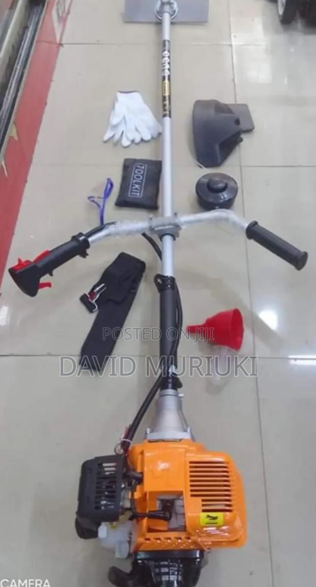 Dera 4 Stroke Brush Cutter