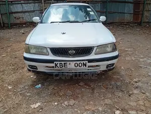 Nissan Sunny 2004 White