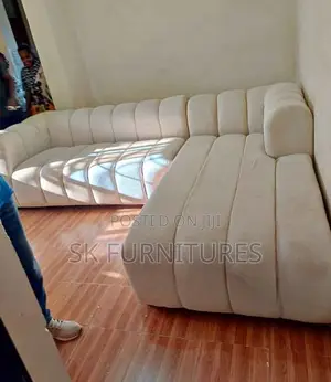 Modern L-Shaped Sectional Sofa
