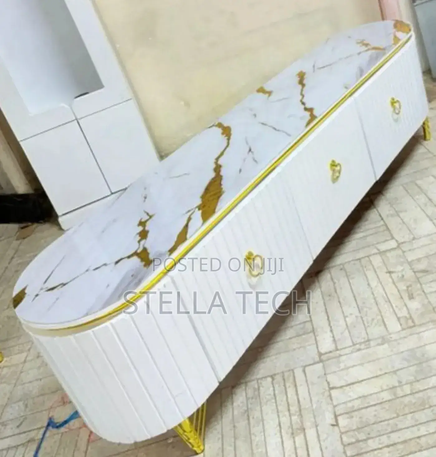 6 FTS Modern Executive Oval Tv Stand