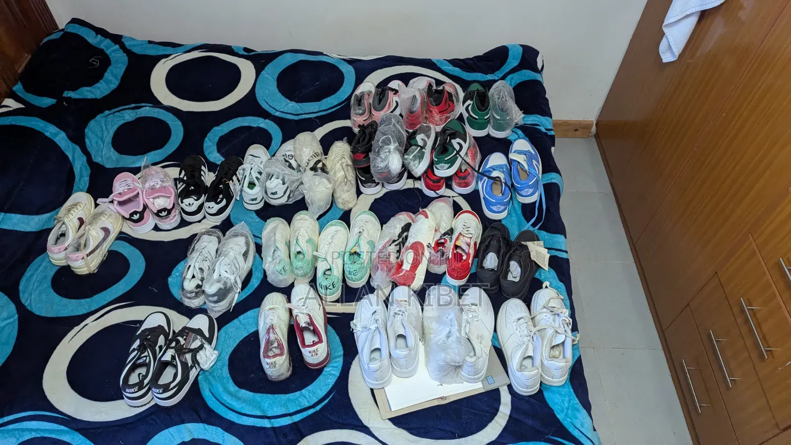 Wholesale Sneakers